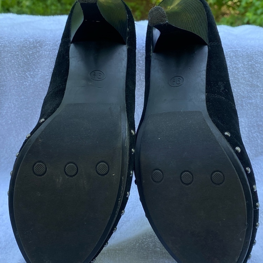 Mossimo Black Suede Platforms With Rivets- Size 9… - image 8